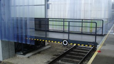 Hydraulische Überfahrbrücke - Bahnklappe Hydraulische Überfahrbrücke - Bahnklappe