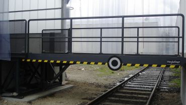 Hydraulische Überfahrbrücke - Bahnklappe Hydraulische Überfahrbrücke - Bahnklappe
