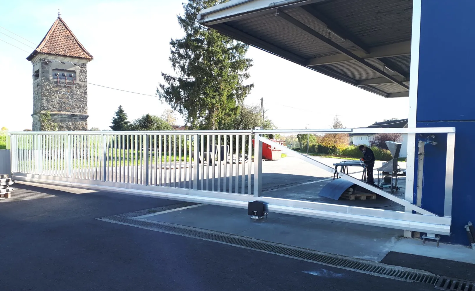 Sliding Gate