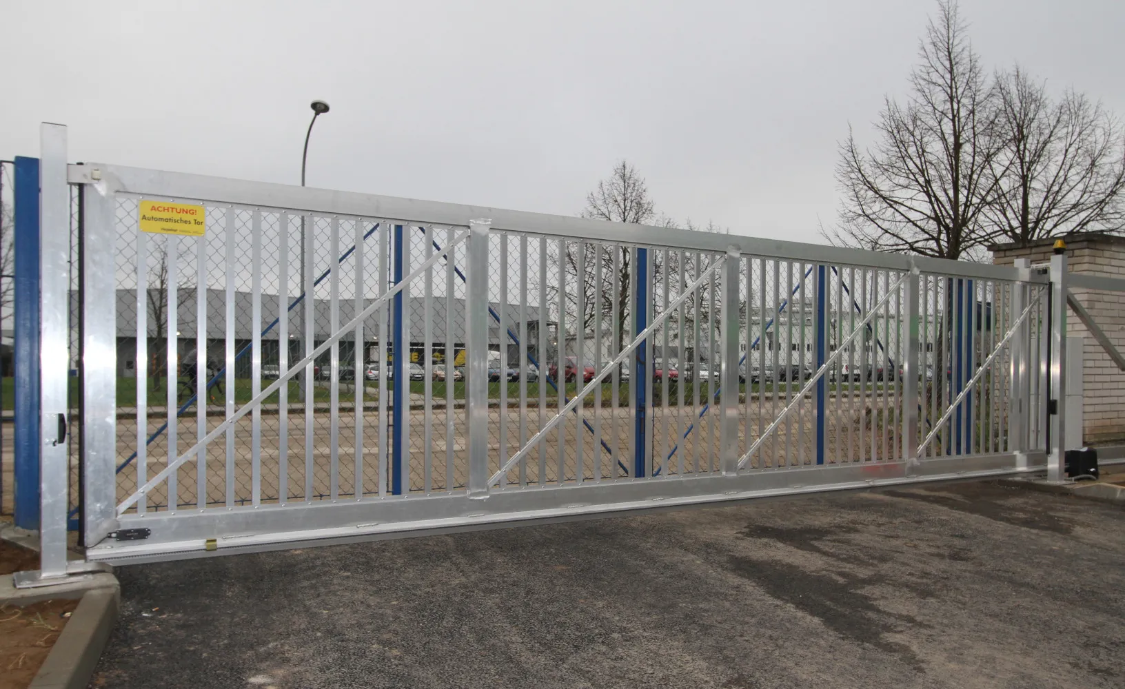 Weglehner Cantilever Sliding Gate for Industrial Sites