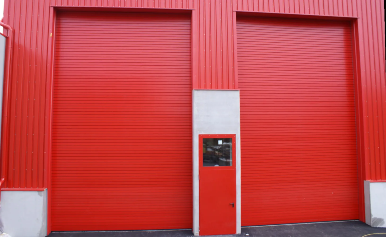 Weglehner Roll Up Door Red